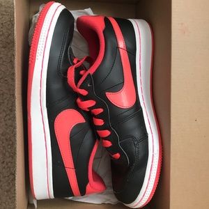 Nike shoes. A little to medium creasing but clean